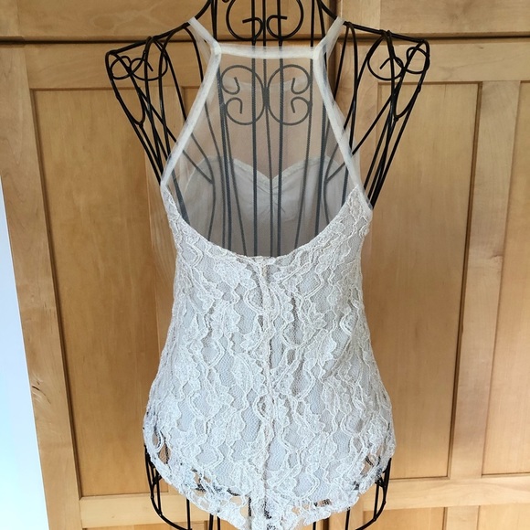 Kimchi Blue cream lace overlay with mesh neck Top size XS - Picture 2 of 8